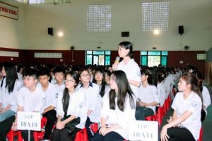 492 học sinh khối 10 tại Lào Cai thảo luận, chia sẻ về ý nghĩa của việc sáp nhập