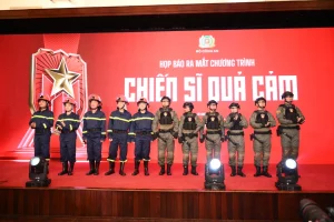 Tiến Luật choáng váng, MONO nghẹt thở khi hóa thân thành chiến sĩ công an trong ‘Chiến sĩ quả cảm’