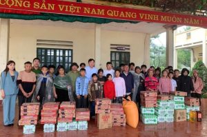 Hơn 40 hộ dân vùng sạt lở ở Sa Pa được hỗ trợ di dời và cấp phát nhu yếu phẩm