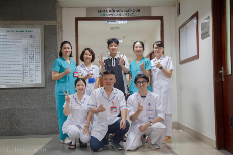 Chiến Binh Thép Chống Ung Thư Máu: Sáng Hóa Trị, Tối Ôn Bài, Giành 28 Điểm Trở Thành Á Khoa Khối A00