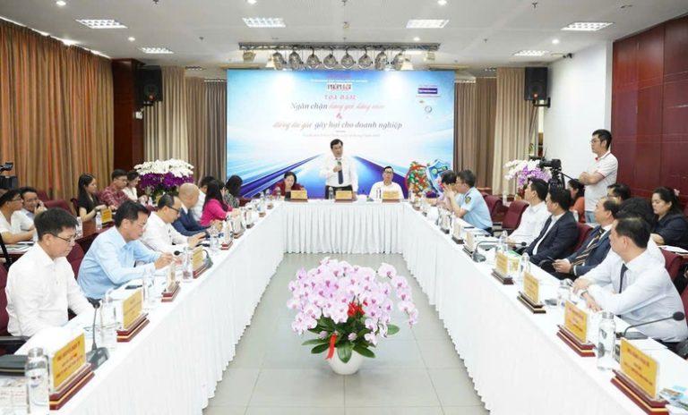 Chống hàng giả, tin giả: Cần chế tài đủ mạnh, hành lang pháp lý đủ rộng z6790360506147190b5805be6a6ba3fbb9d127b4680e7b 1752130569743822584638