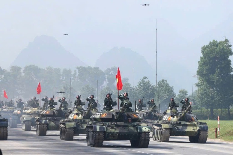 Tổng hợp luyện các lực lượng vũ trang tham gia diễu binh, diễu hành A80