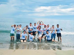 Tuyệt vời : Hai thanh niên Việt liều mình giữa sóng dữ cứu 2 bé người Nhật