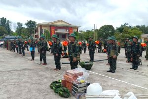 Quân đội huy động 5 máy bay, xuất cấp 15 tấn lương khô và thịt hộp cứu trợ miền Trung ứng phó bão số 5