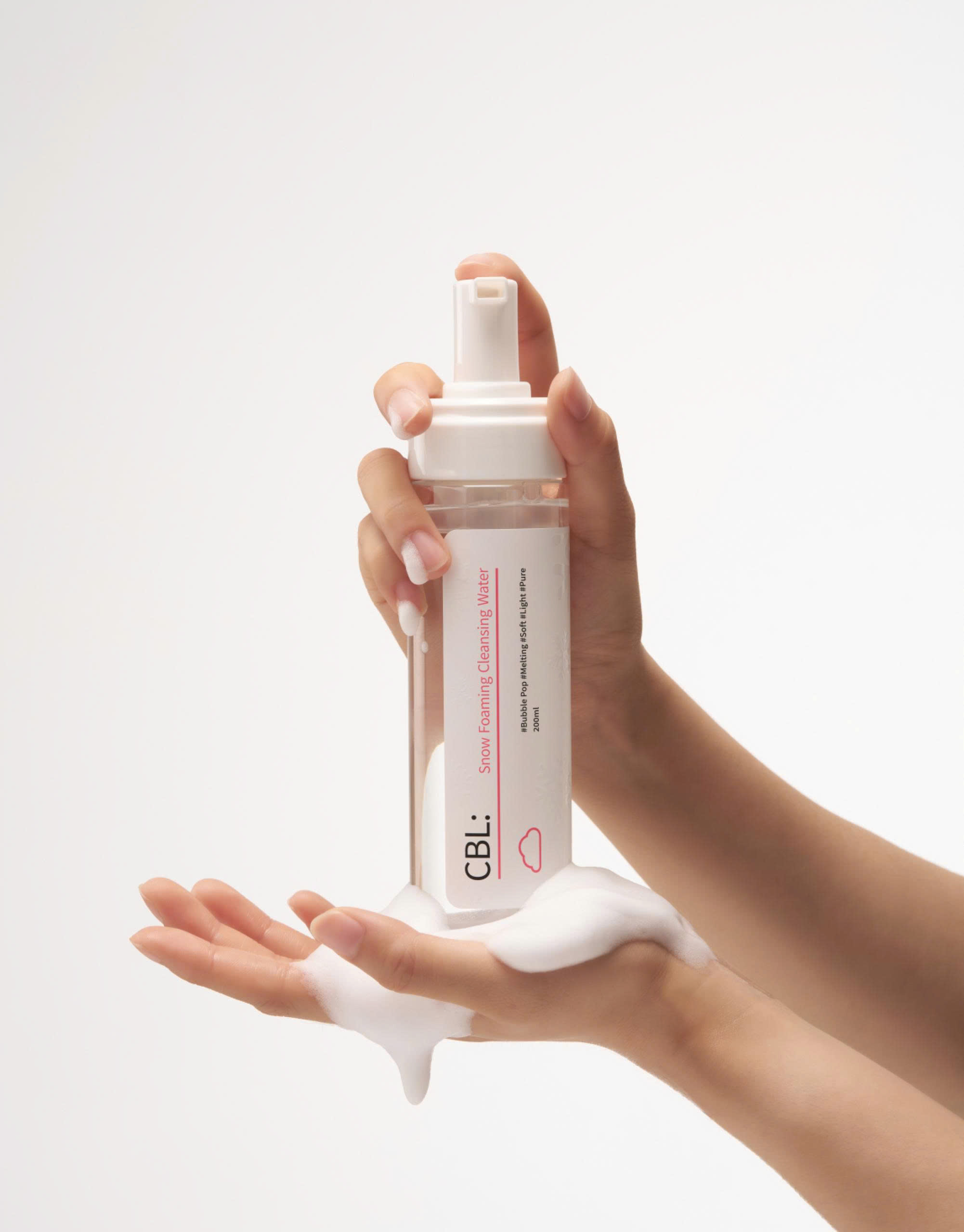 CBL Snow Foam & Whitening Essence Cream: Bộ đôi tối giản hóa chu trình dưỡng da, hiệu quả tối đa Bọt tuyết mềm mịn từ CBL Snow Foam làm sạch nhẹ nhàng, không gây kích ứng
