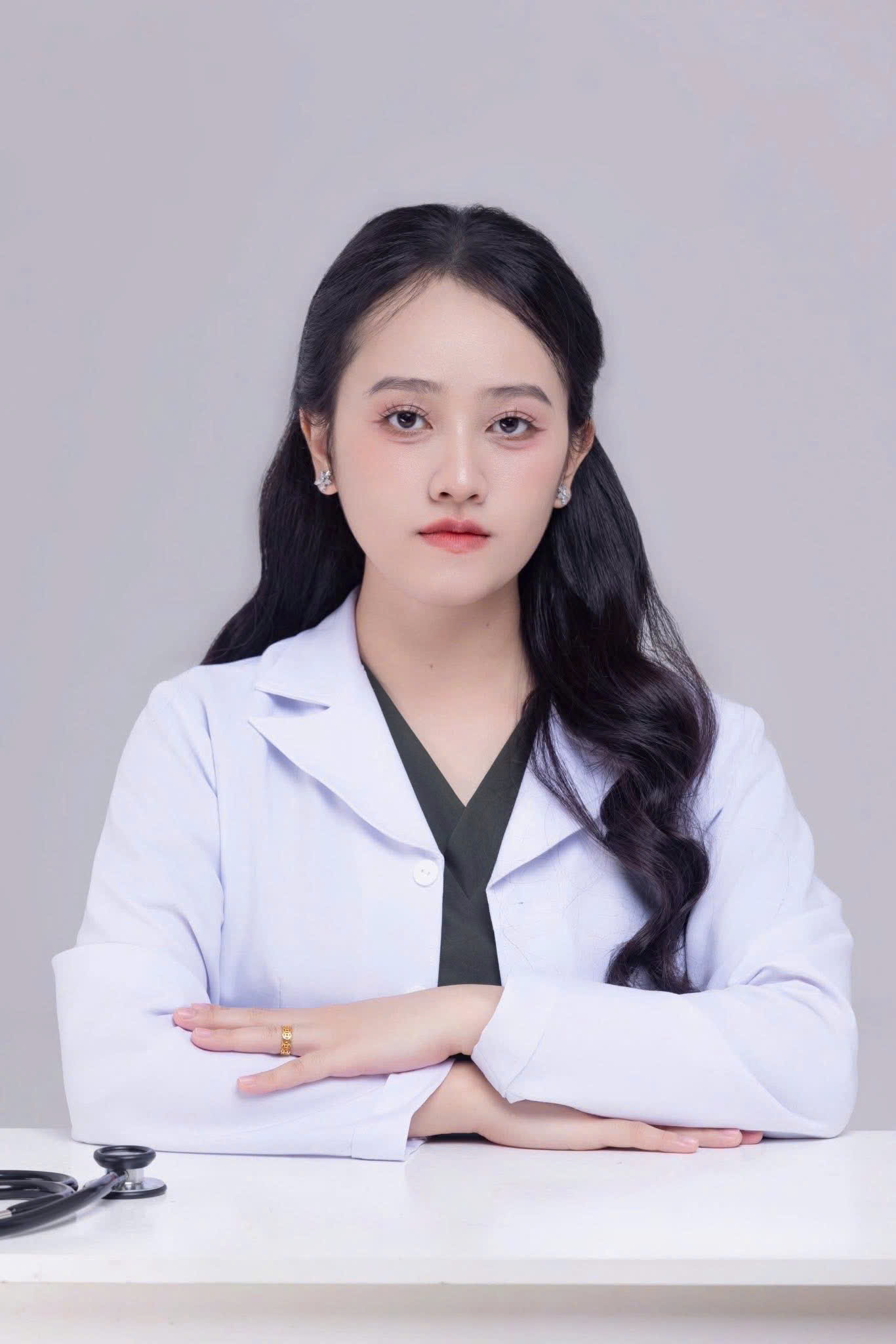 Cô gái vùng cao Lào Cai chinh phục giấc mơ bác sĩ nội trú tại Trường Đại học Y Hà Nội