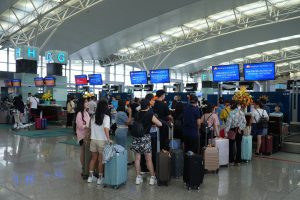 Giá vé máy bay Tết 2025 tăng vọt, nhiều chặng vượt 7 triệu đồng