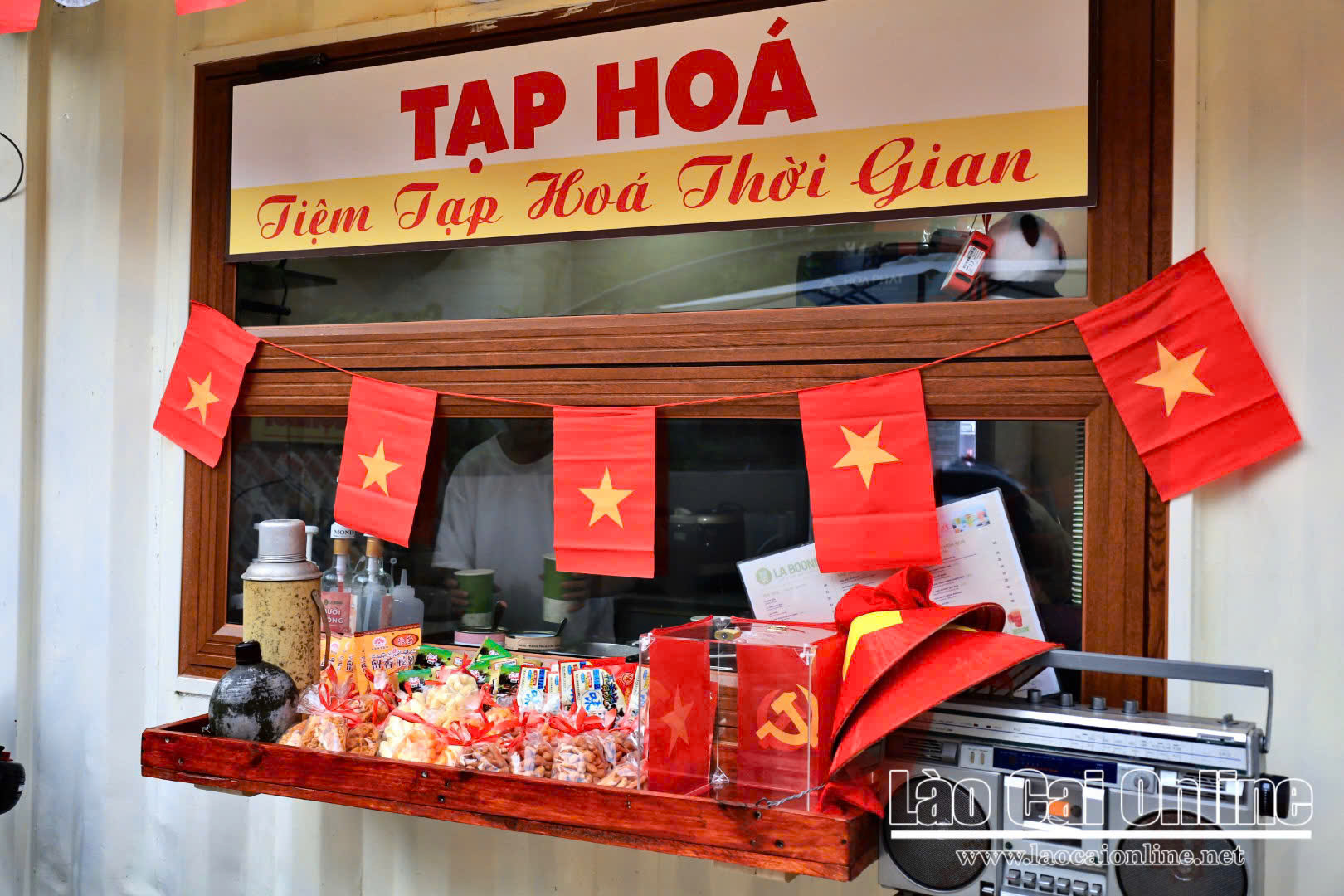 “Tiệm tạp hóa thời gian” của cô chủ quán 9X: Nơi ký ức tuổi thơ hóa thành thiện nguyện