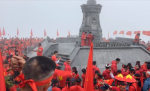 Thiêng liêng lễ thượng cờ trên đỉnh Fansipan: Vang vọng lời Bác Hồ đọc Tuyên ngôn Độc lập
