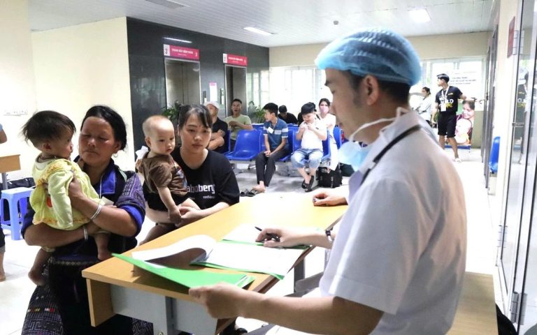 Hàng chục trẻ em dân tộc thiểu số ở Lào Cai được phẫu thuật hàm mặt miễn phí image