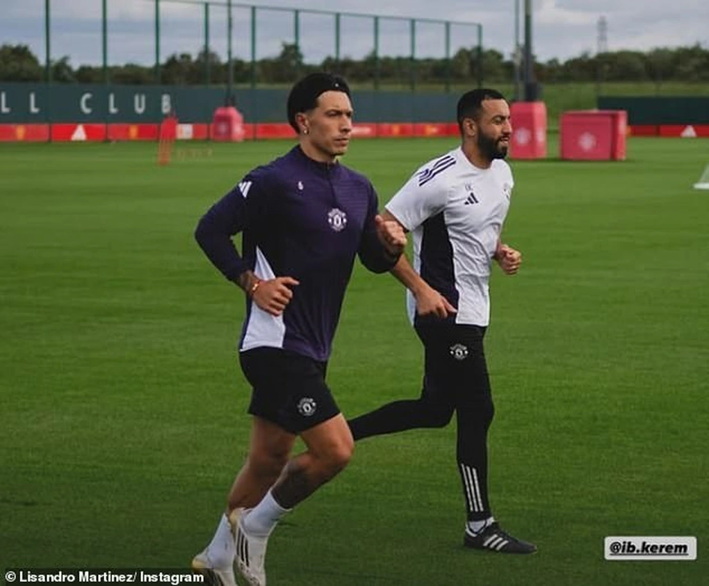 Man Utd đón tin vui từ Lisandro Martinez giữa áp lực bủa vây
