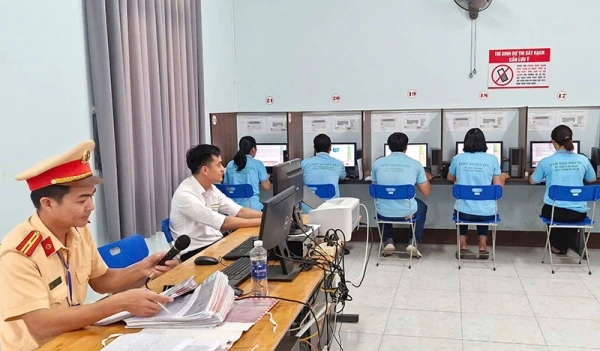 Tất cả kỳ thi sát hạch lái xe dùng bộ đề 600 câu của CSGT sat hach