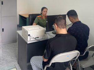 Lào Cai: Đăng tin sai sự thật trên mạng xã hội, 2 đối tượng bị Công an Cam Đường xử phạt