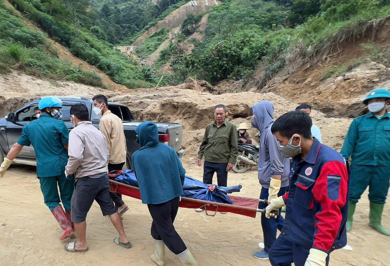 Lào Cai: Tìm thấy nạn nhân cuối cùng vụ xe bán tải bị vùi lấp sau 25 ngày