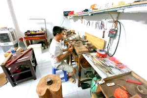 Bắt nhóm “siêu lừa” thực hiện 30 vụ mua vàng thật, bán vàng giả