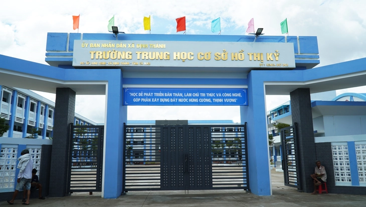 Hiệu trưởng ký cho vợ thuê căng tin, thu trái quy định gần 3 tỷ đồng