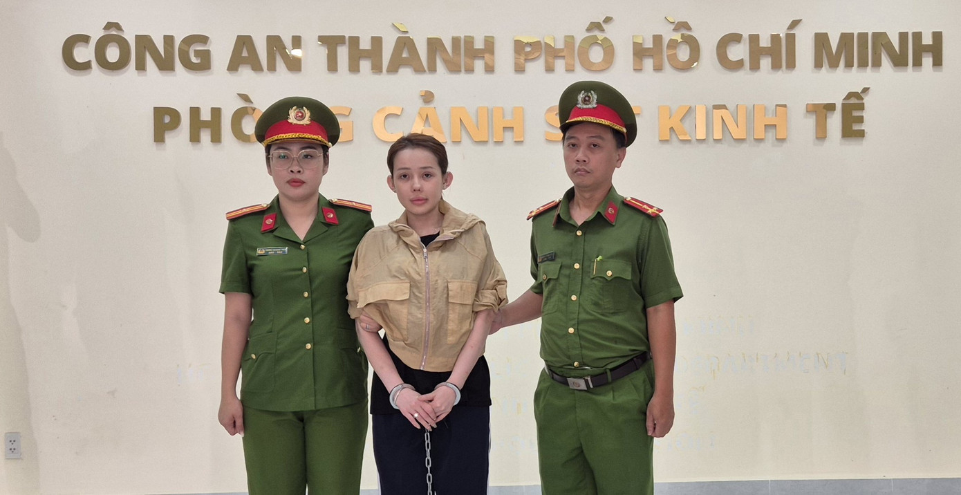 Bắt tạm giam “Ngân 98” vì sản xuất, buôn bán hàng giả thực phẩm, doanh thu hàng trăm tỷ đồng
