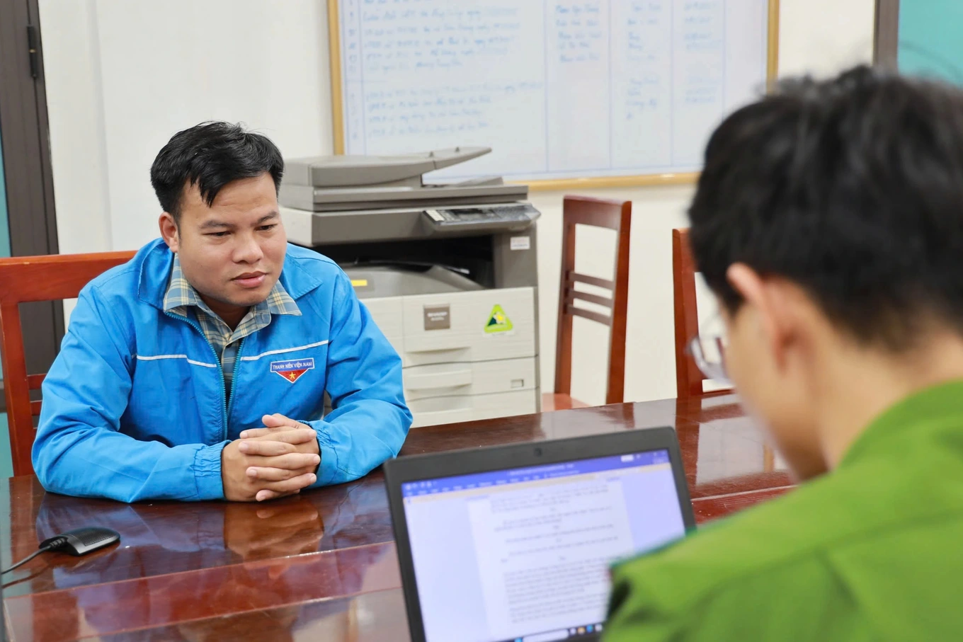 Khởi tố giáo viên ở Lào Cai làm giả công văn UBND tỉnh để “lấy điểm” với nhà trường