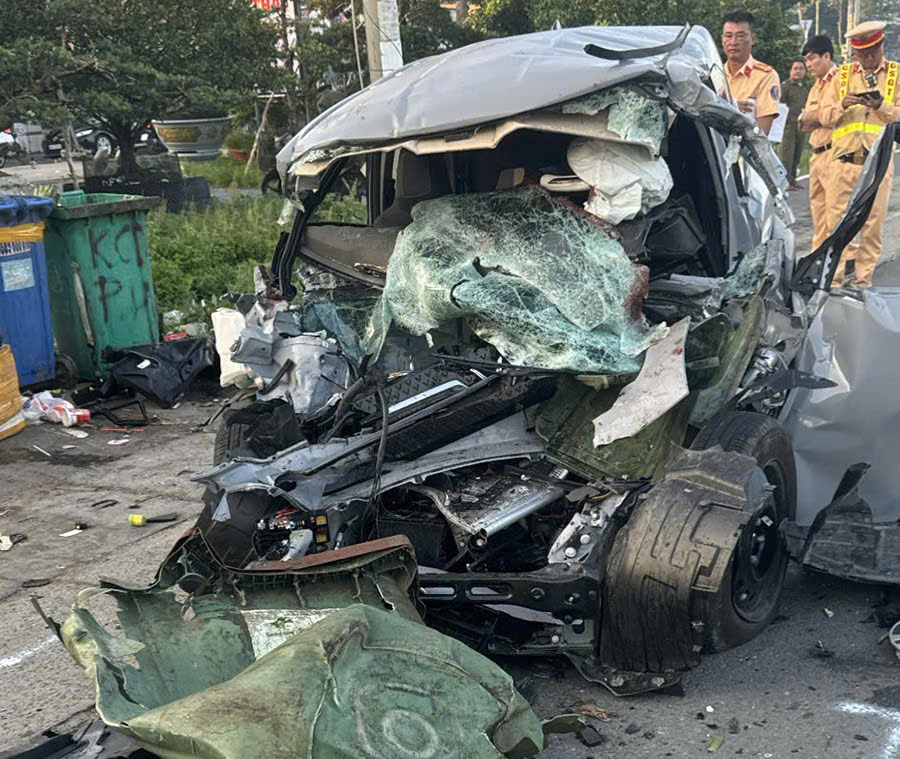 Khởi tố nam TikToker say rượu lái ô tô húc đuôi xe chở rác làm 2 người thiệt mạng