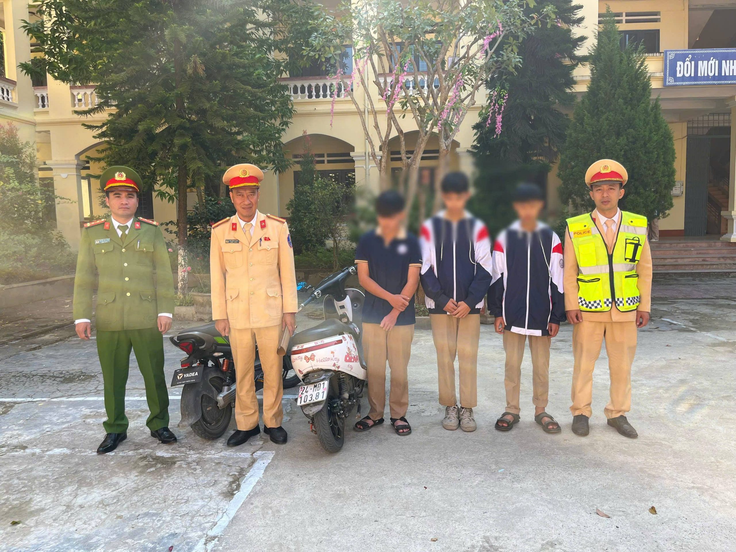 Lào Cai: Xử lý nhóm học sinh bốc đầu xe máy điện, quay video đăng tải lên mạng xã hội