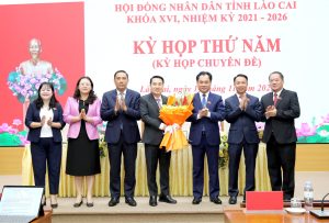 Đồng chí Nguyễn Tuấn Anh giữ chức Chủ tịch UBND tỉnh Lào Cai với 100% phiếu tán thành