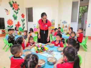 Trường Mầm non Bản Qua nâng chất bữa ăn bán trú: Chung tay chăm dưỡng thế hệ tương lai