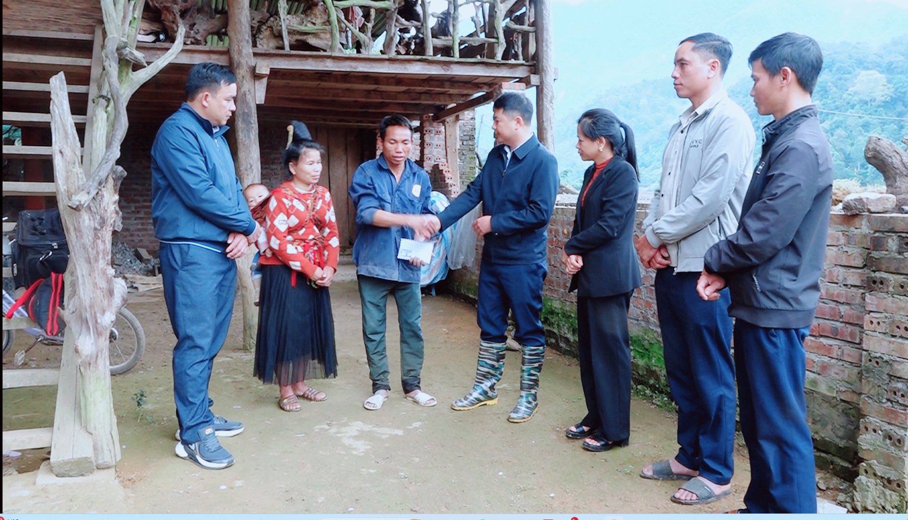 Hạnh Phúc trao kinh phí hỗ trợ xây nhà cho hộ khó khăn: Lan tỏa nghĩa tình, giữ ấm mùa Tết sớm