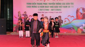 Trường TH&THCS Khánh Hoà rực rỡ sắc màu văn hoá trong chuỗi hoạt động chào mừng 20/11