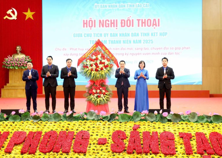 Chủ tịch UBND tỉnh đối thoại với thanh niên Lào Cai: Mở rộng “không gian phát triển” cho thế hệ trẻ trong giai đoạn mới