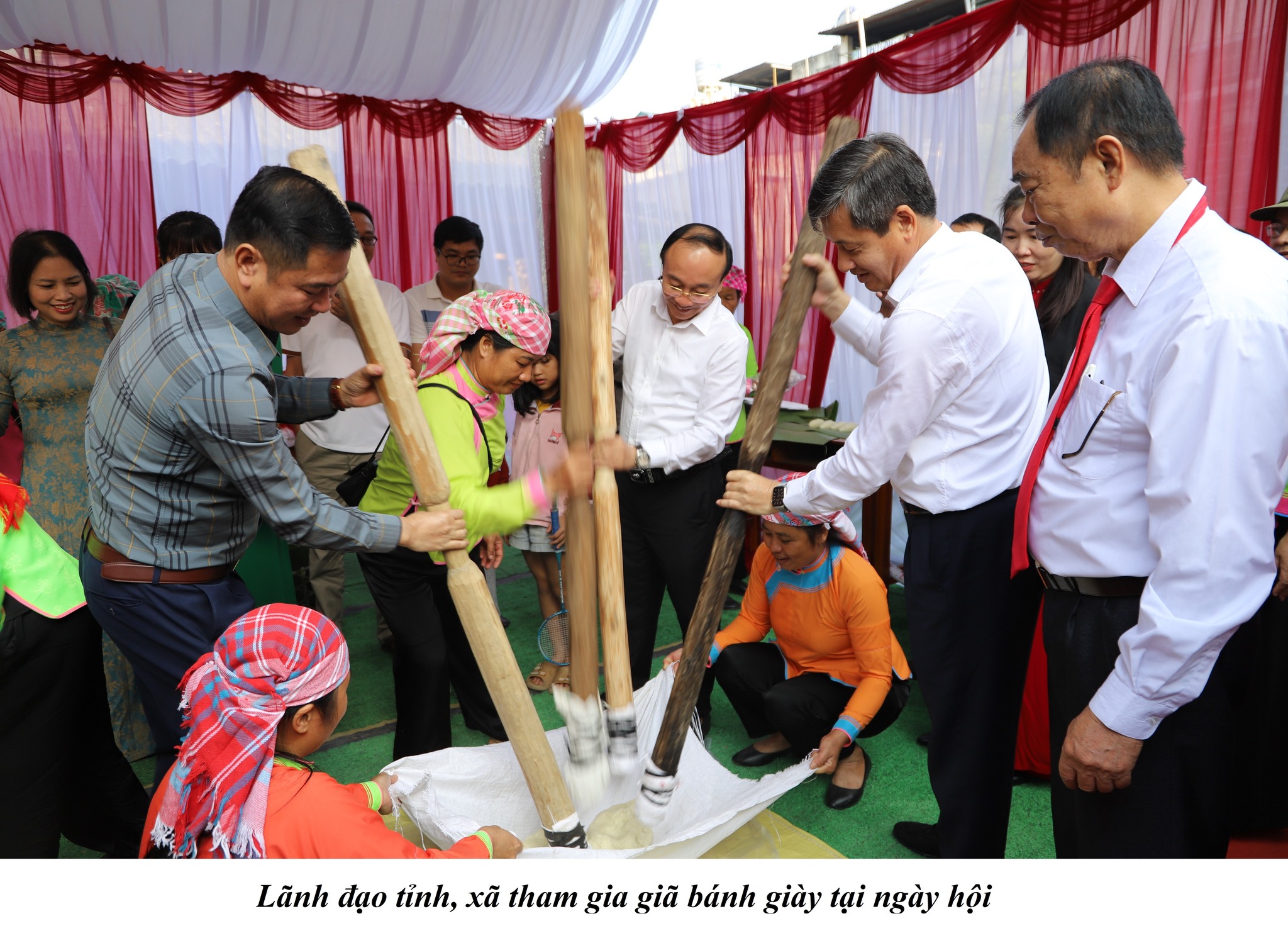 Không khí đoàn kết rộn ràng trong Ngày hội Đại đoàn kết của liên khu thôn 4, 5 xã Bát Xát