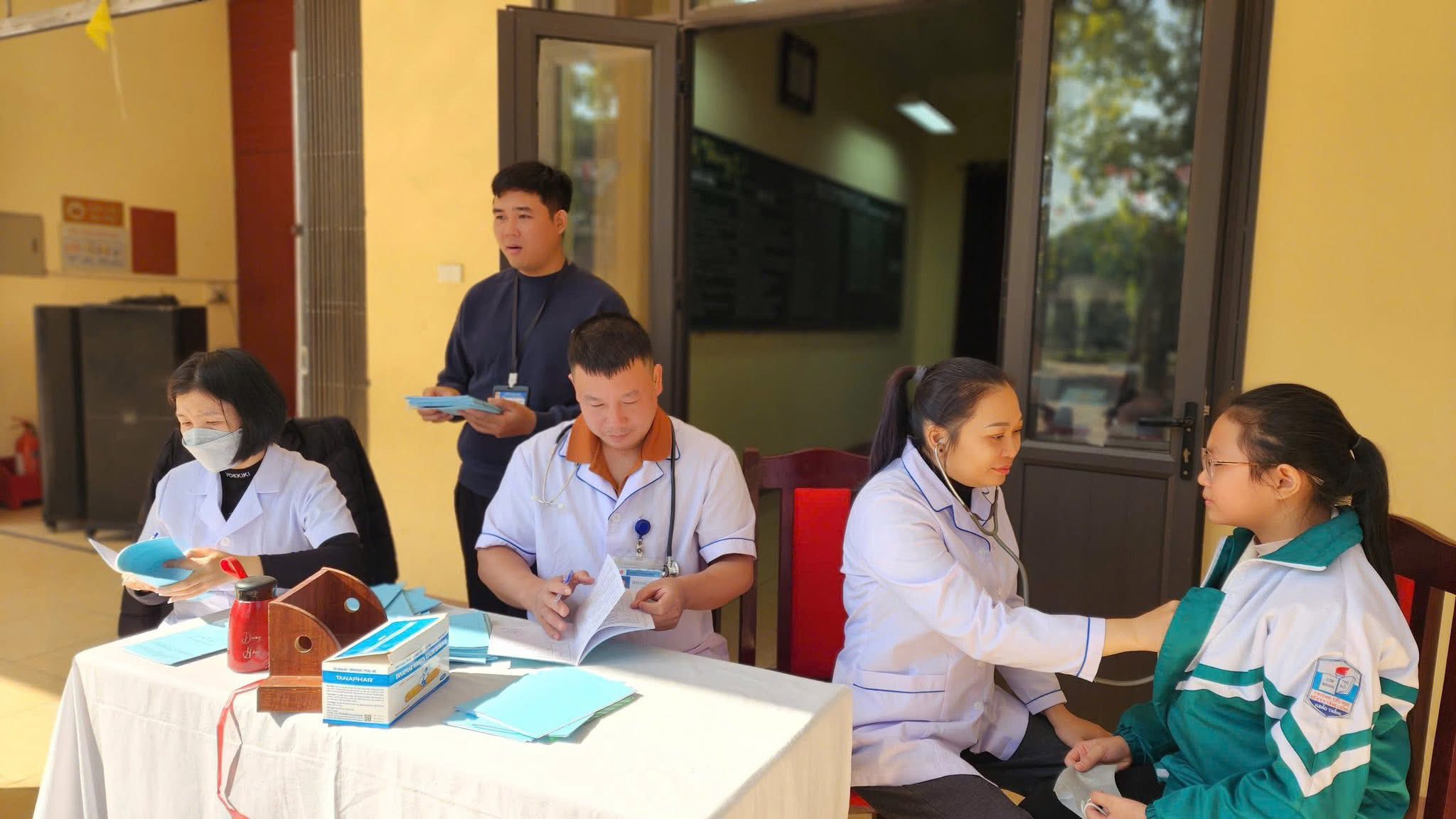 Người từ 75 tuổi hưởng hưu trí được BHYT chi trả 100% chi phí khám, chữa bệnh