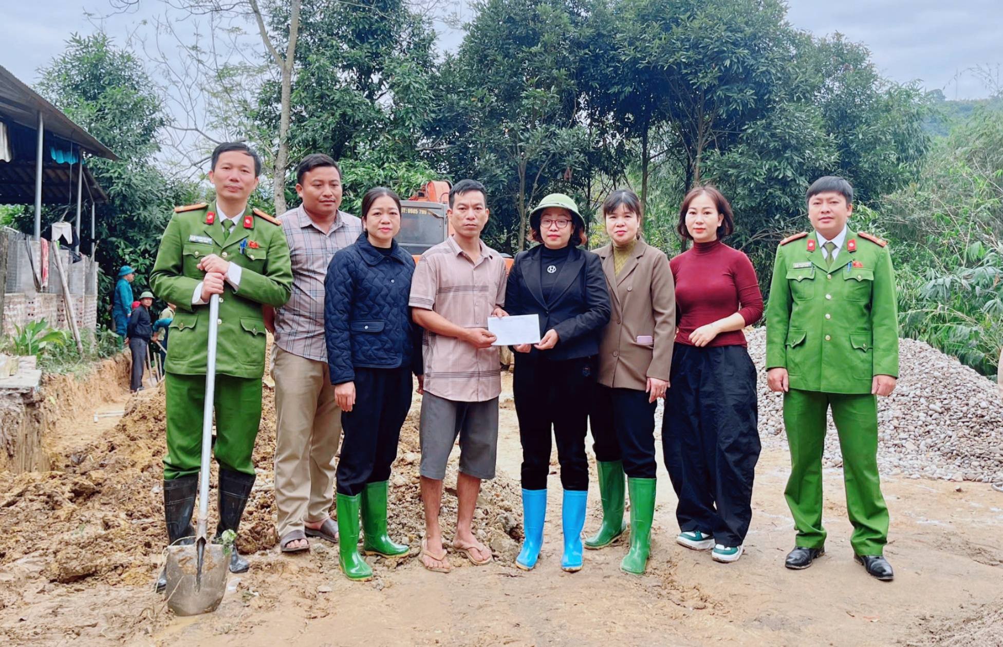 Quy Mông chung sức Chiến dịch Quang Trung