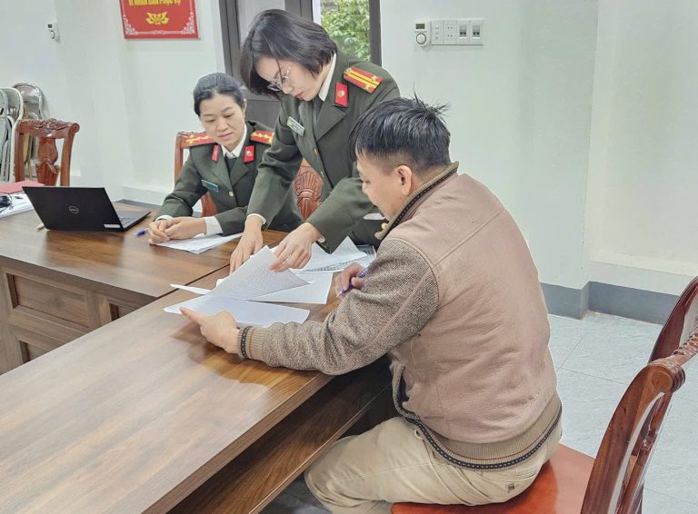 Lào Cai: Chia sẻ thông tin sai sự thật về lực lượng công an, người đàn ông bị phạt 7,5 triệu đồng