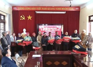 Tết ấm tình người về với bà con Tả Van