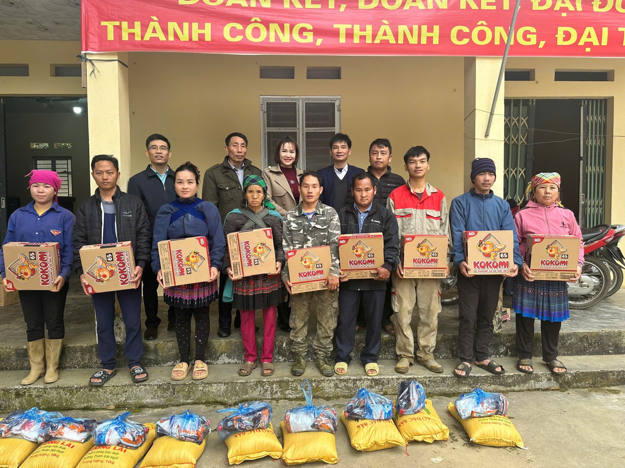 Chung tay sẻ chia – Ấm lòng hộ nghèo tại xã Bảo Thắng